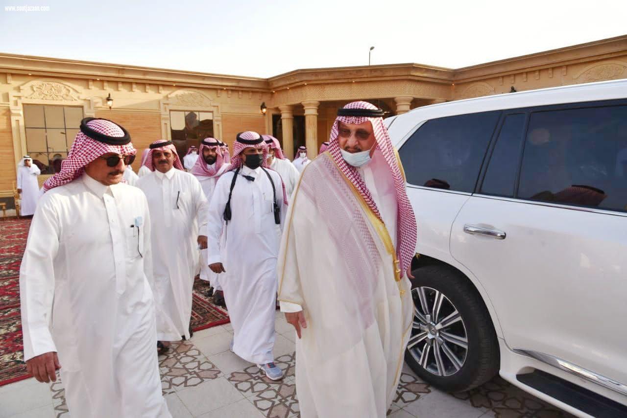 سمو أمير منطقة جازان يقدم التعازي في وفاة الشيخ فيصل بن لبده 