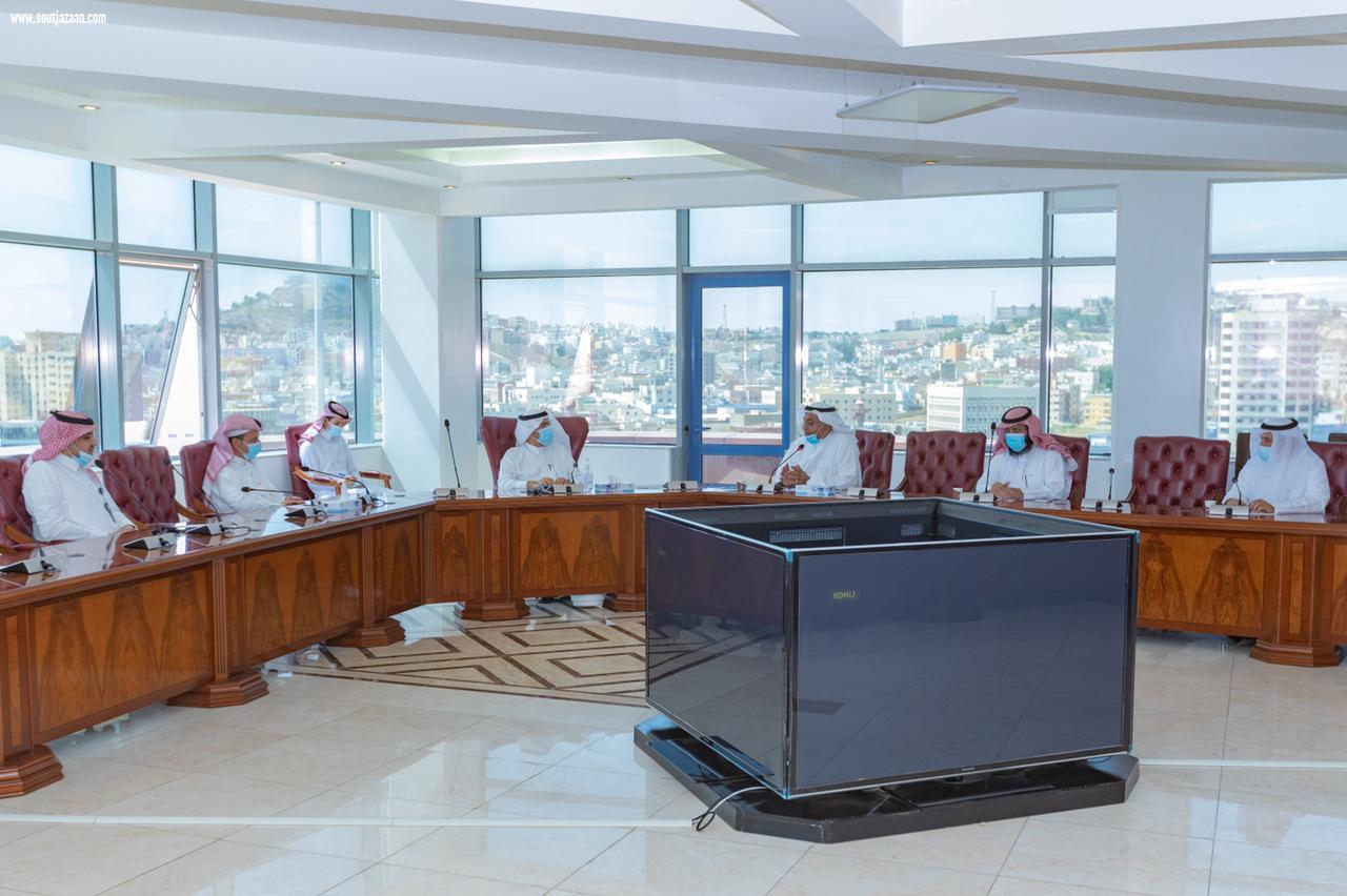 أمين عسير يستقبل رئيس وأعضاء المجلس البلدي ببحر أبو سكينة 