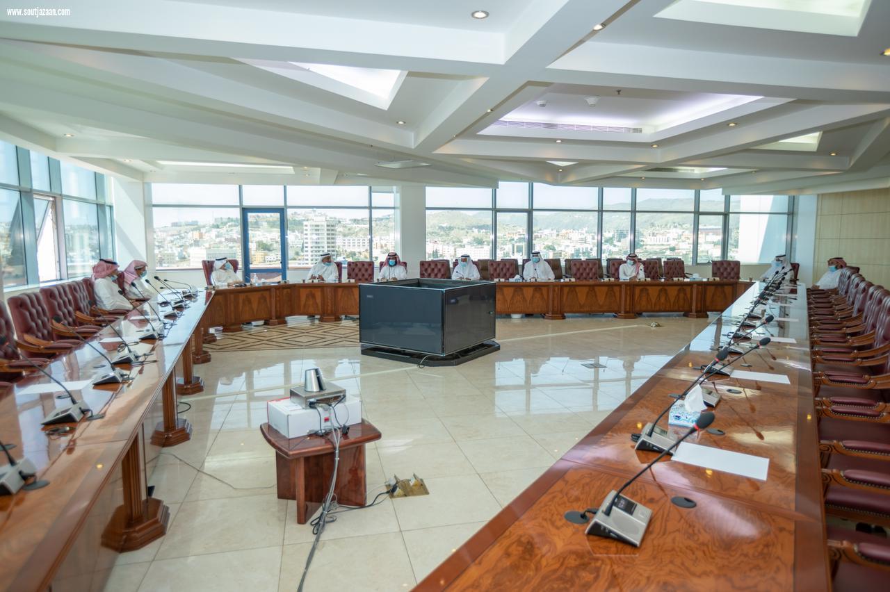 أمين عسير يستقبل رئيس وأعضاء المجلس البلدي ببحر أبو سكينة 