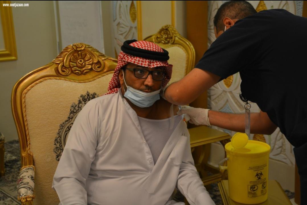 الشؤون الإسلامية بجازان بالتعاون مع المديرية العامة للصحة بالمنطقة  تقدم لقاح كورونا لمنسوبيها