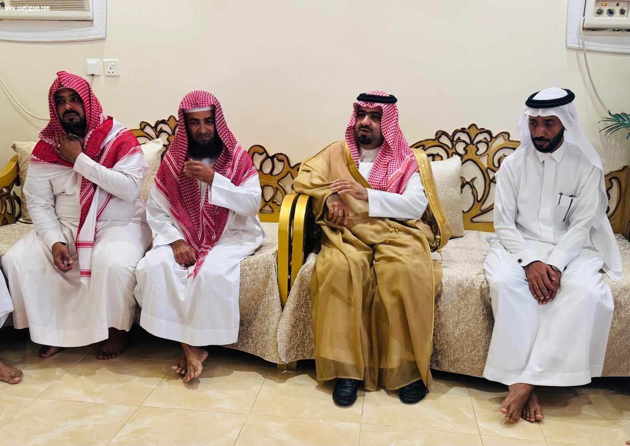 محافظ بيش ينقل تعازي سمو أمير منطقة جازان و سمو نائبه لذوي الطالب شيبه احد طلال إبتدائية بيش