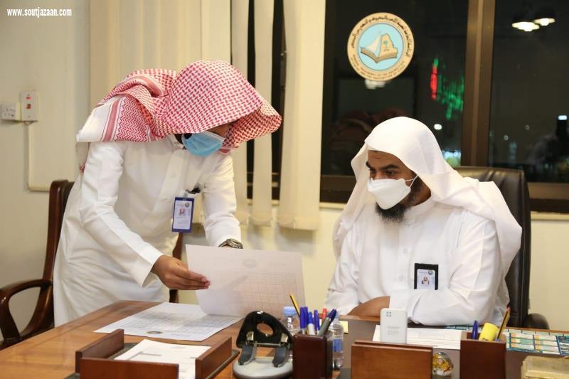 مدير عام هيئة الأمر بالمعروف بالقصيم يزور هيئة عنيزة 