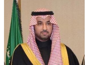 محافظ العارضة  نيابة عن مشايخ وأهالي المحافظة يهنئ القيادة بشهر رمضان المبارك