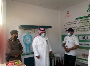 محافظ الداير يزور ركن مشاة جازان بمهرجان البن الخولاني الثامن 