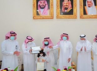 تعليم صبيا يكرم الفائزين بمسابقة مدرستي في مكاتب التعليم