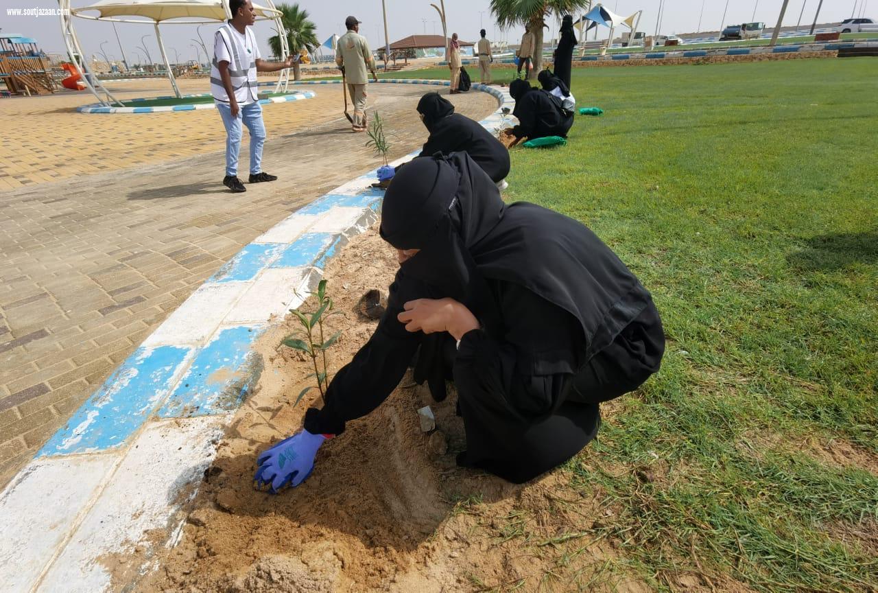 محافظ جزر فرسان يدشن فعاليات أسبوع البيئة بغرس 200 شتلة في اليوم الأول تحت شعار بيئتنا مسؤوليتنا