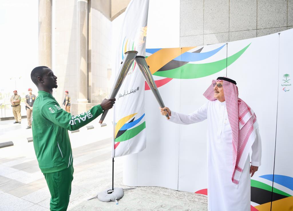 أمير منطقة جازان يتسلّم شعلة دورة الألعاب السعودية 2023