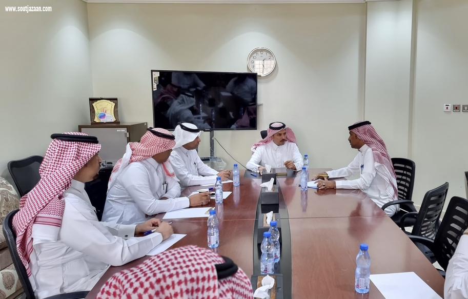 وفد من جامعة جازان يقوم بزيارة لدار الملاحظة بجازان