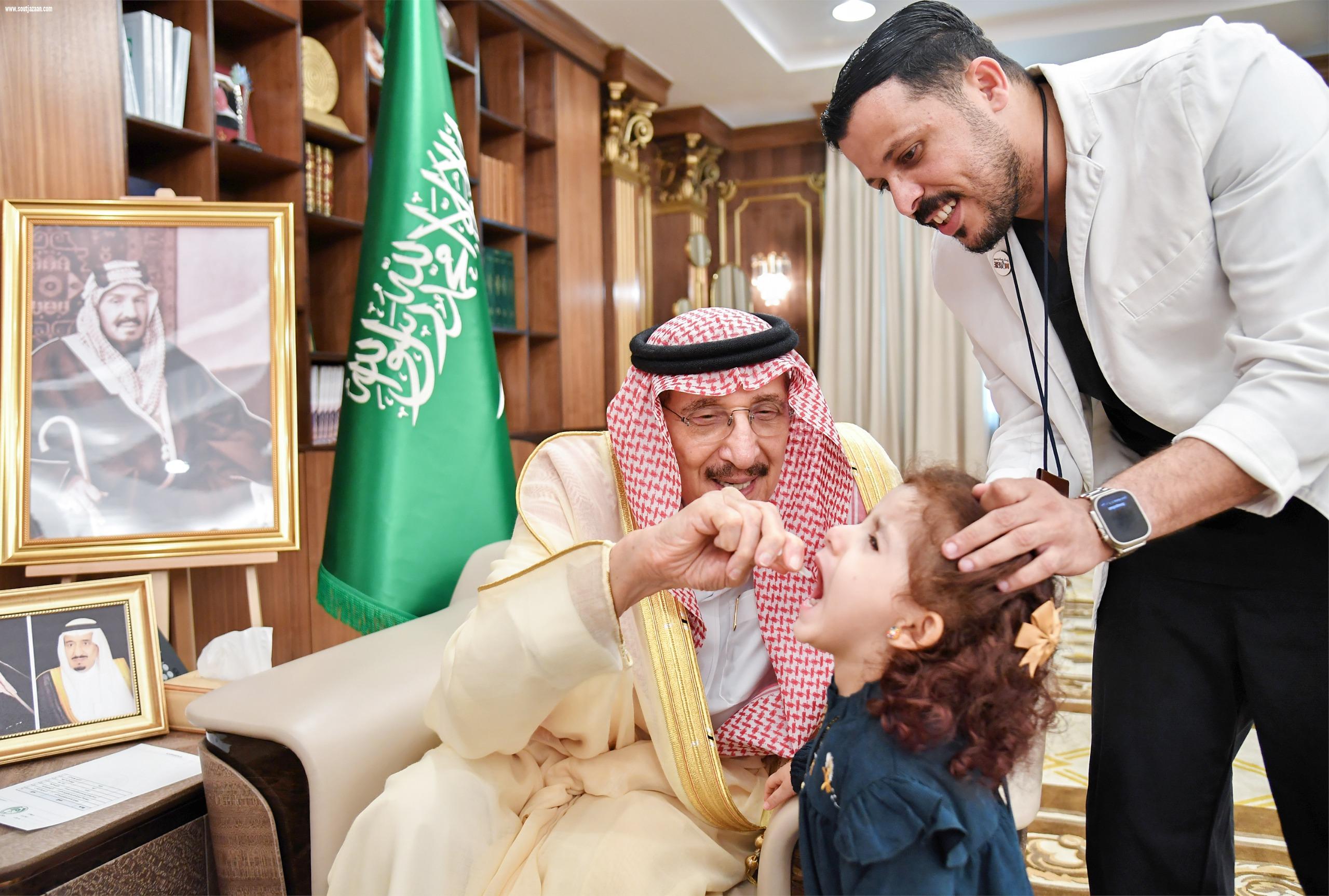 سمو أمير جازان يدشن حملة تطعيم ضد  شلل الأطفال بالمنطقة .. 