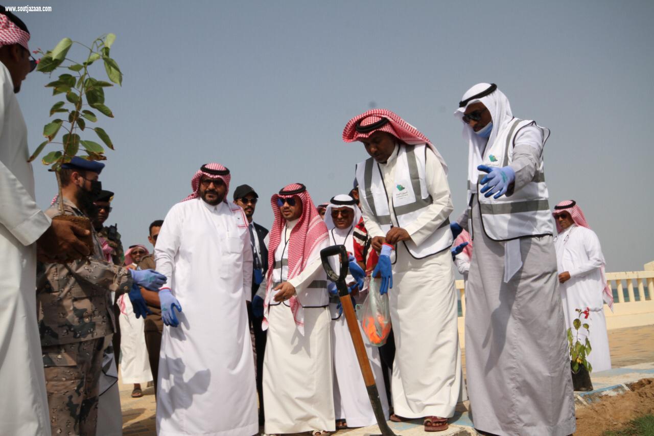 محافظ جزر فرسان يدشن فعاليات أسبوع البيئة بغرس 200 شتلة في اليوم الأول تحت شعار بيئتنا مسؤوليتنا