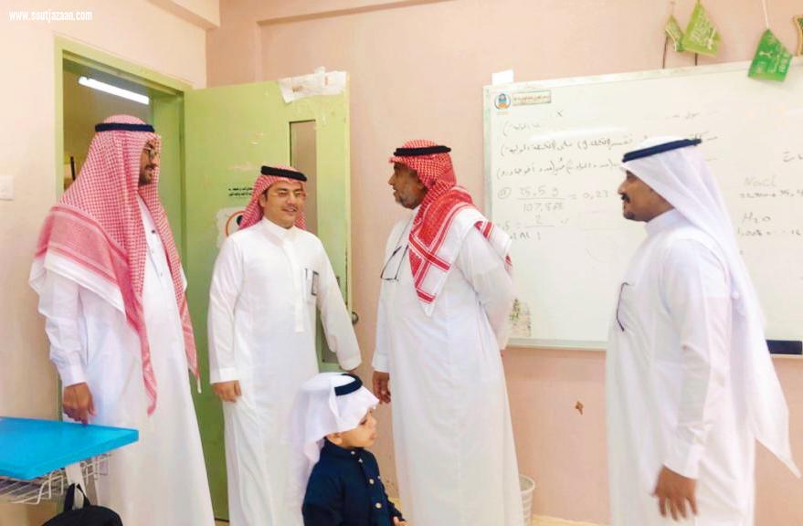 الفيفي يزور المجمع التعليمي بصير