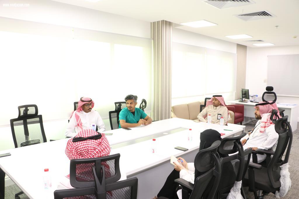 الأحمر يرأس اجتماع اللجنة التنفيذية بمستشفى إرادة والصحة النفسية بجازان