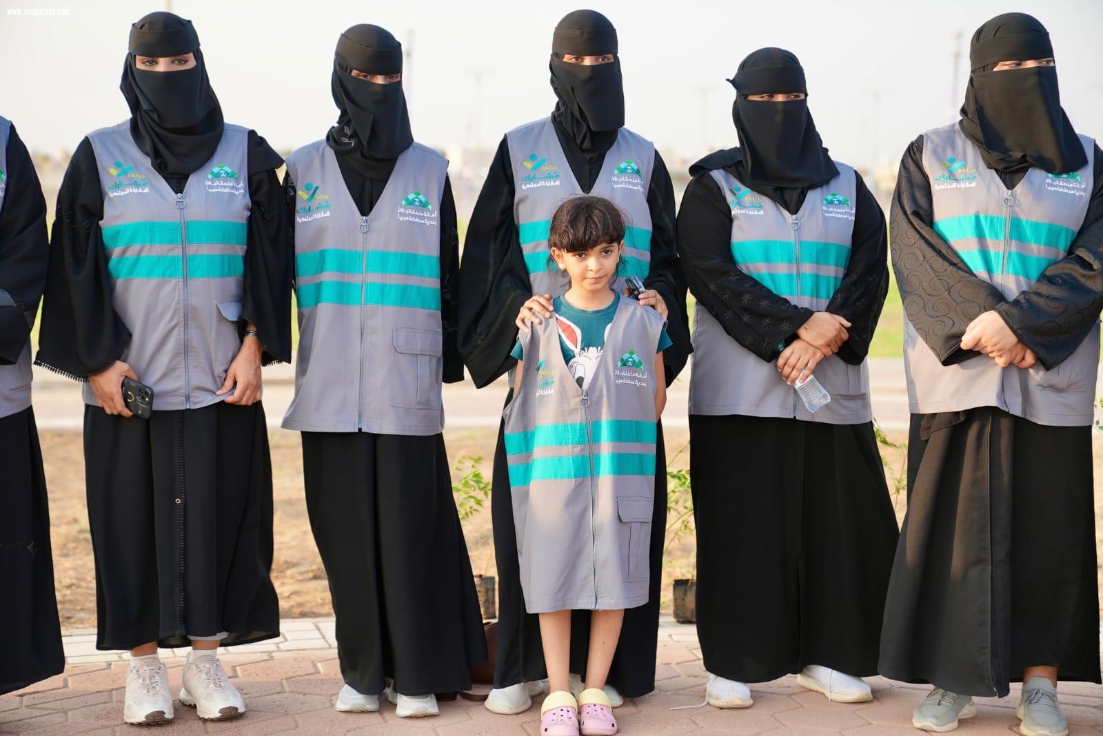 بلدية محافظة صبيا تنفذ مبادرة للتشجير تحت شعار صبيا الخضراء