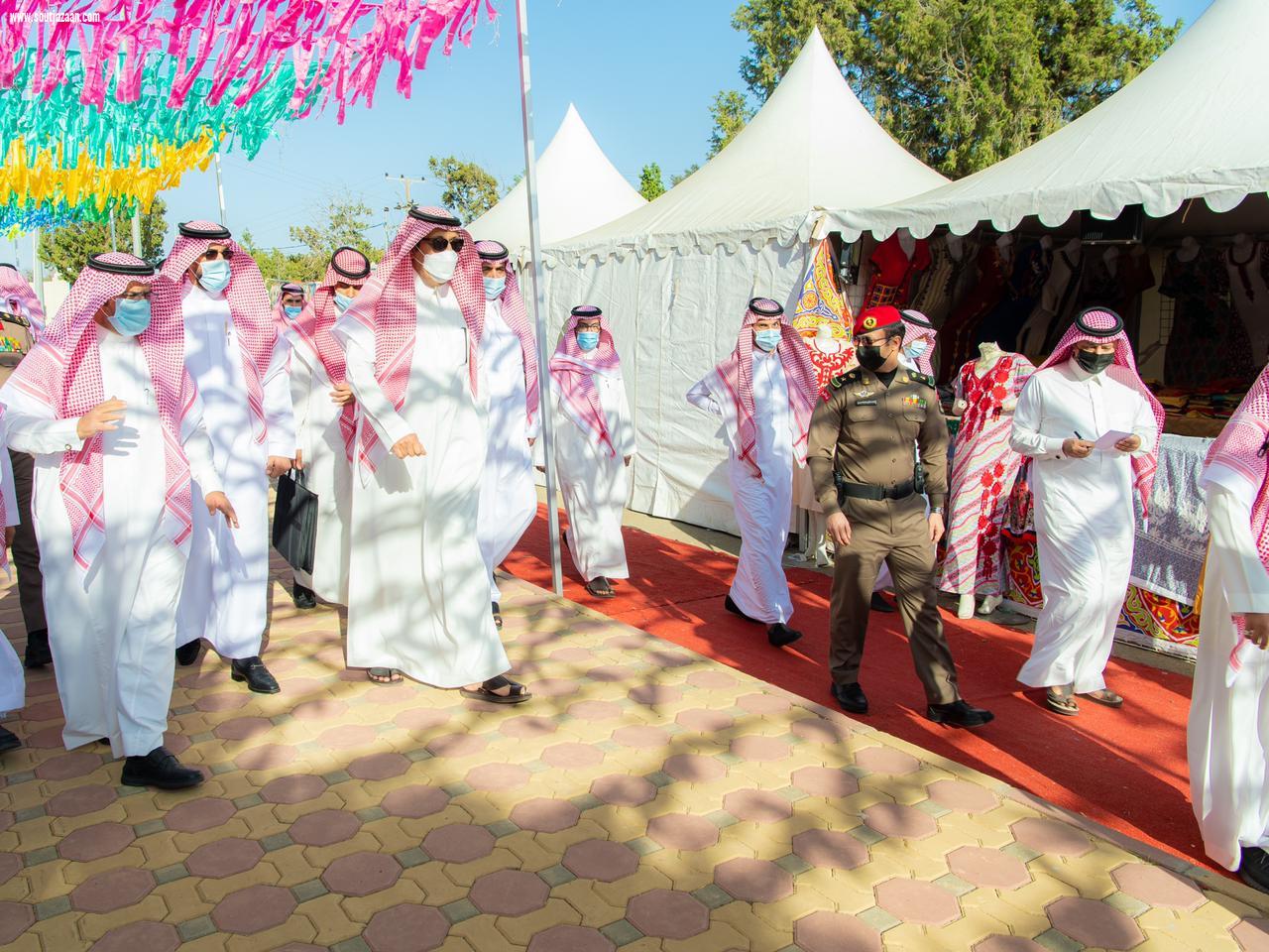 سمو الأمير حسام بن سعود يتفقد متنزه الأمير مشاري وحديقة الشلال بمحافظة بني حسن ويقف على نموذج من مشروع الكرفانات المتنقلة 