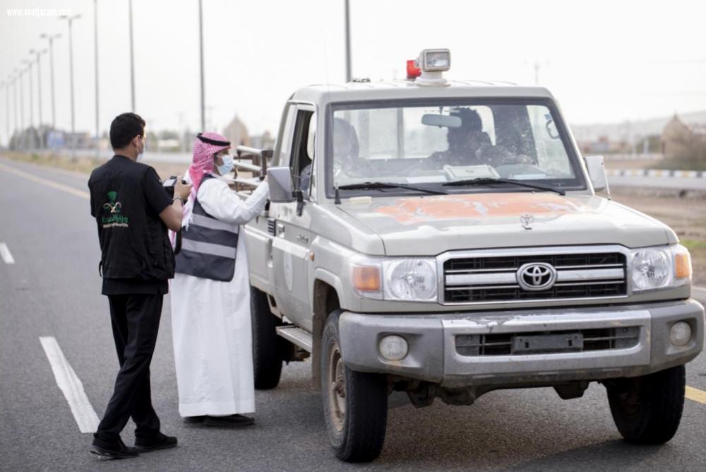 3300 وجبة إفطار للمرابطين بالحد الجنوبي يقدمها فريق الجرادية التطوعي بصامطة 