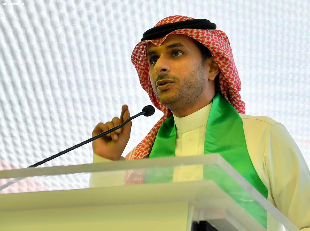 بحضور رئيس الجامعة | طلاب وطالبات جامعة جازان يحتفون باليوم الوطني الـ93