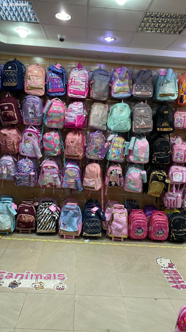 بر جازان تنهي توزيع 3000 كسوة و2000 حقيبة مدرسية على الطلاب والطالبات المستفيدين من خدماتها