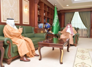 سمو أمير جازان يطلع على تقرير الديوان العام للمحاسبة عن نتائج تقويم اداء عددا من القطاعات الحكومية بالمنطقة