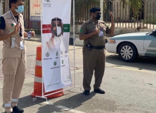 مستشفى ضمد العام ينفذ حملات توعوية بالنقاط المرورية بالتعاون مع مرور ضمد