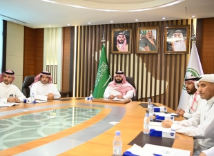 سمو نائب أمير جازان يطلع على دراسة تصميم وتطوير وادي لجب