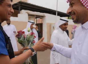 مستشفى صامطة العام تشارك المواطنين فرحة العيد