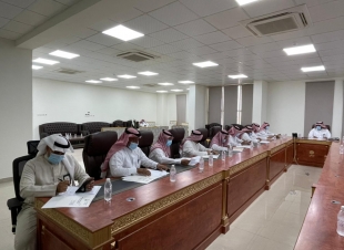 محافظ العيدابي يرأس جلسة المجلس المحلي الخمسون .. 