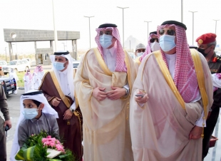 سمو أمير منطقة جازان يتفقد محافظة العارضة ويدشّن مشروعات تنموية بأكثر من 423 مليون ريال بالمحافظة 