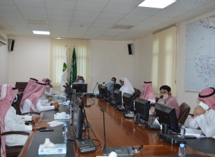 آل عطيف يجتمع مع  المؤسسة العامه للري بجازان 